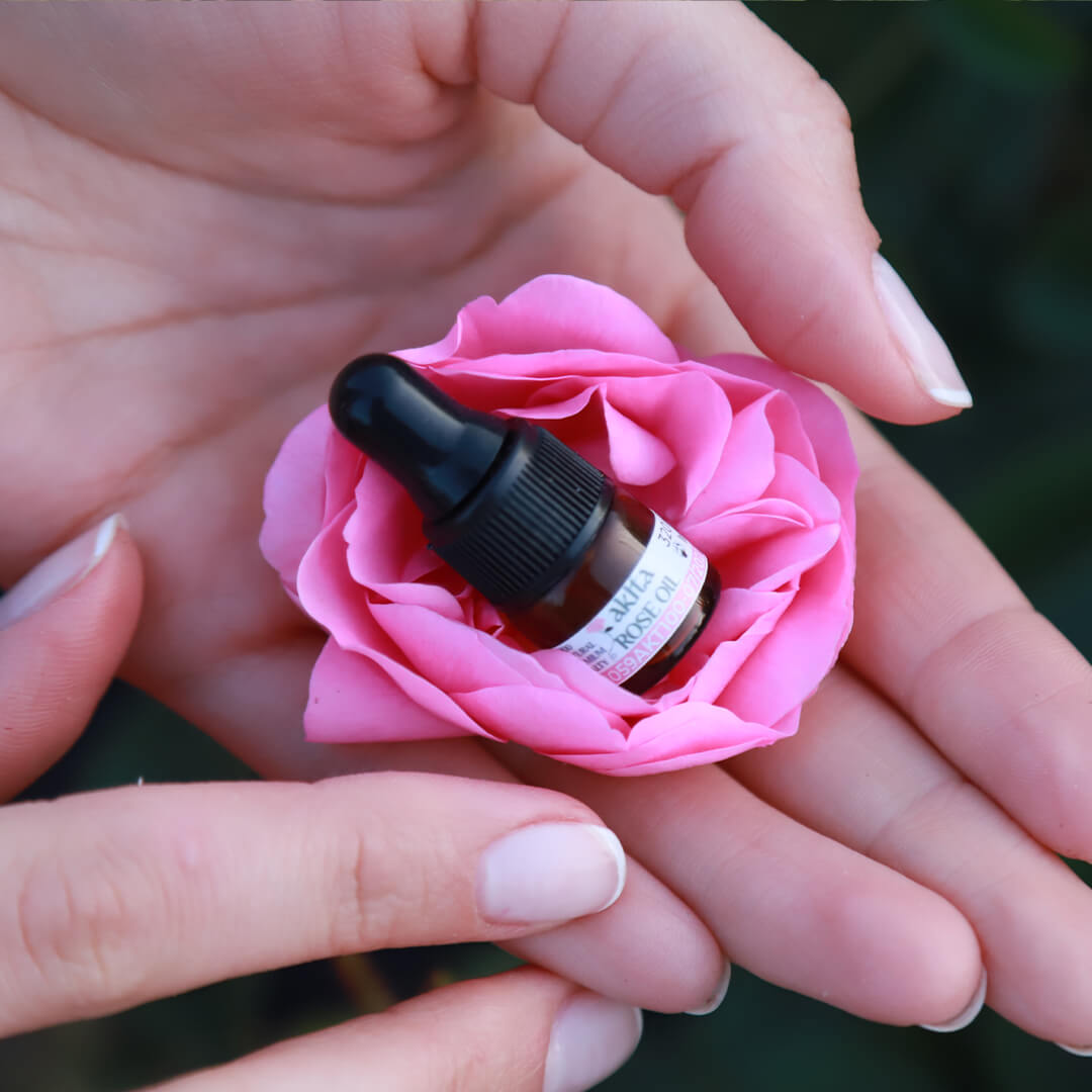 Harmony in a Bottle: The Therapeutic Symphony of Rose Oil
